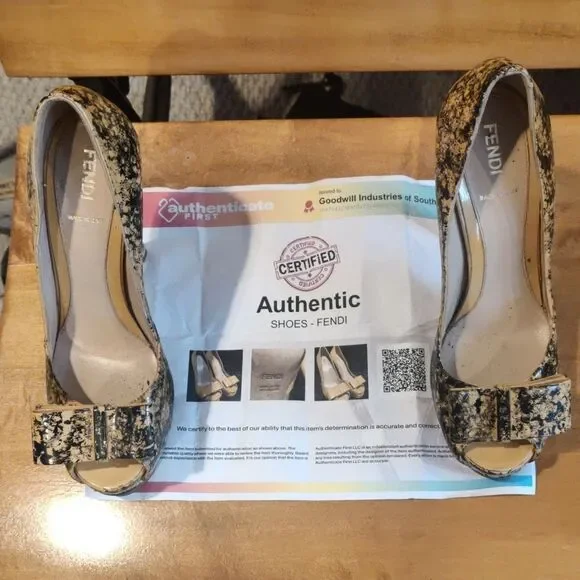 Authenticated Fendi stilettos size 37 customized